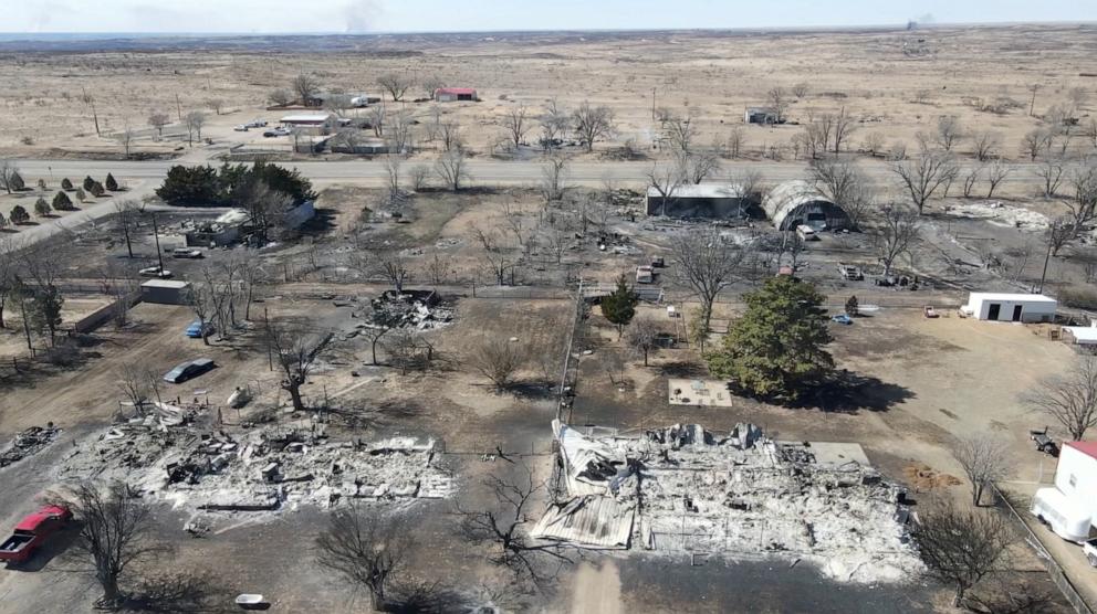 At Least 2 Dead As Largest Wildfire In State History Tears Through ...