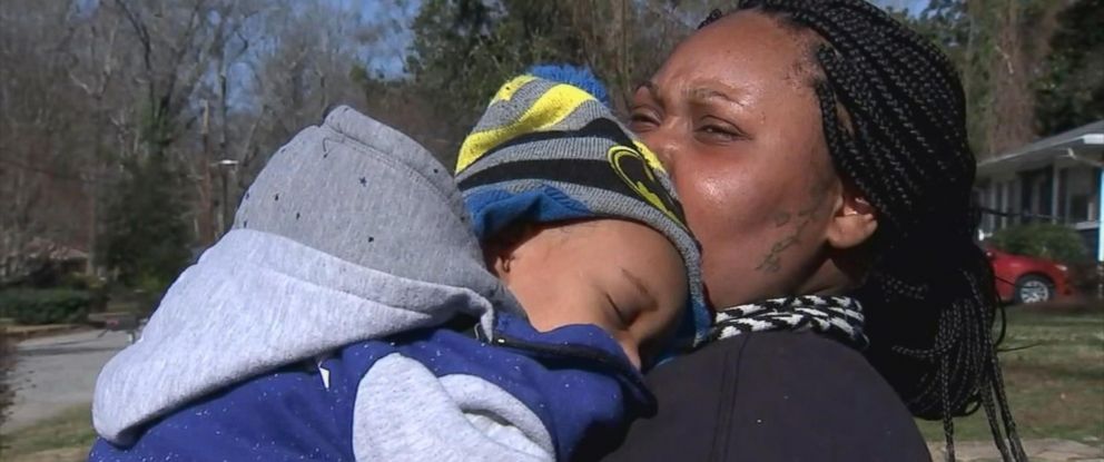 Dramatic Video Shows Police Rescue Baby Allegedly Kidnapped By Mother's ...