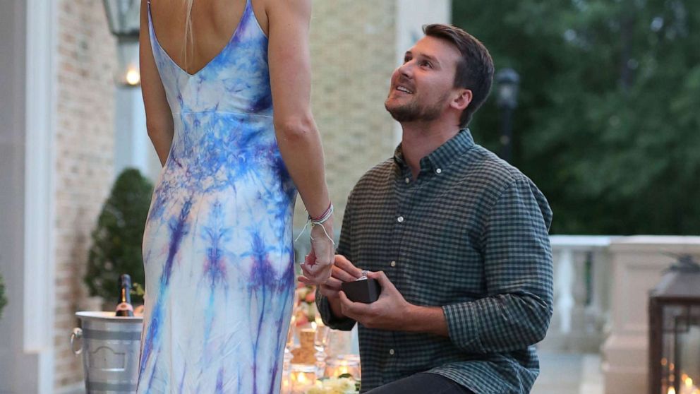 PHOTO: Ethan Frazier uses a substitute ring to propose to Chanler Phelps in Suwanee, Ga., after their engagement ring was stolen.