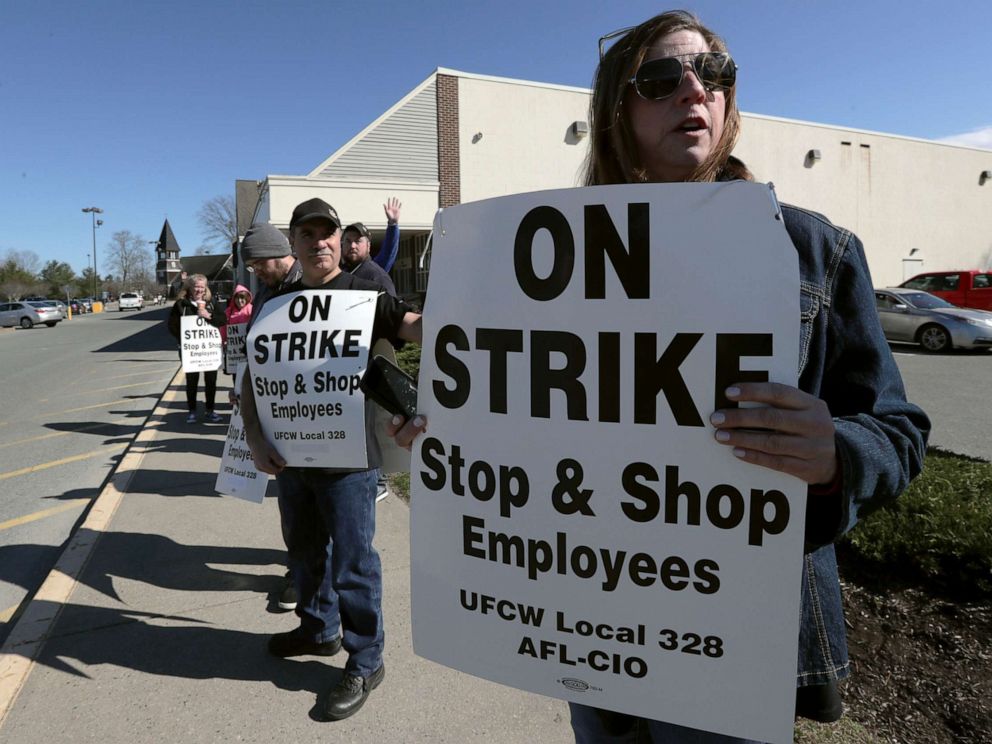 PHOTO:Union workers picket outside a Stop & Shop supermarket, April 11, 2019, in Norwell, Mass., after workers walked off the job in Massachusetts, Rhode Island and Connecticut over stalled contract negotiations.