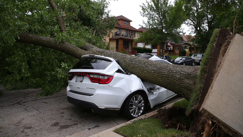 Over 1 million without power in wake of severe storms in Midwest