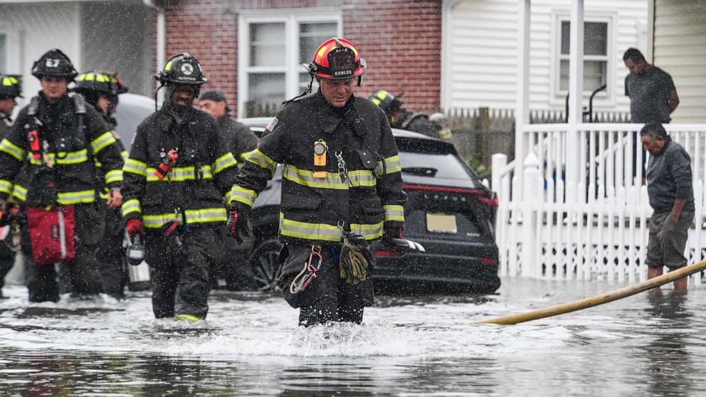 Nor'easter brings strong winds, coastal flooding and high waves to East Coast