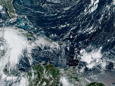 Helene live updates: Track path as storm nears Florida landfall