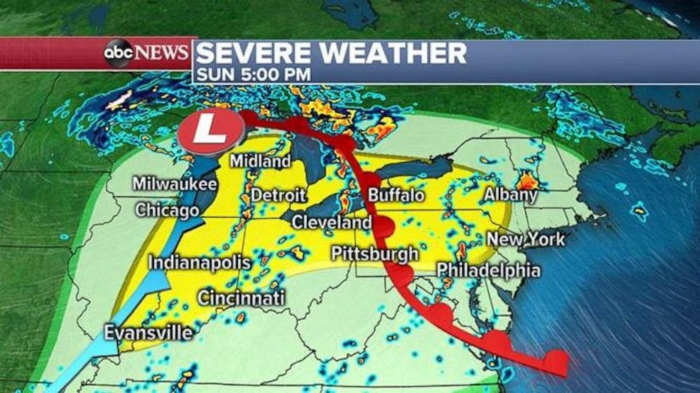 PHOTO: Thunderstorms will move into the Midwest on Sunday afternoon and evening.