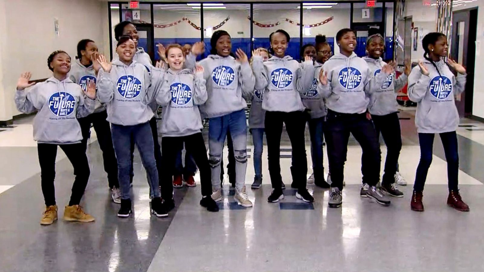 PHOTO: Franklin Middle School students and their teacher Michael Bratsch sppeared on "Good Morning America" live from their classroom in Minneapolis, Jan. 30, 2018.