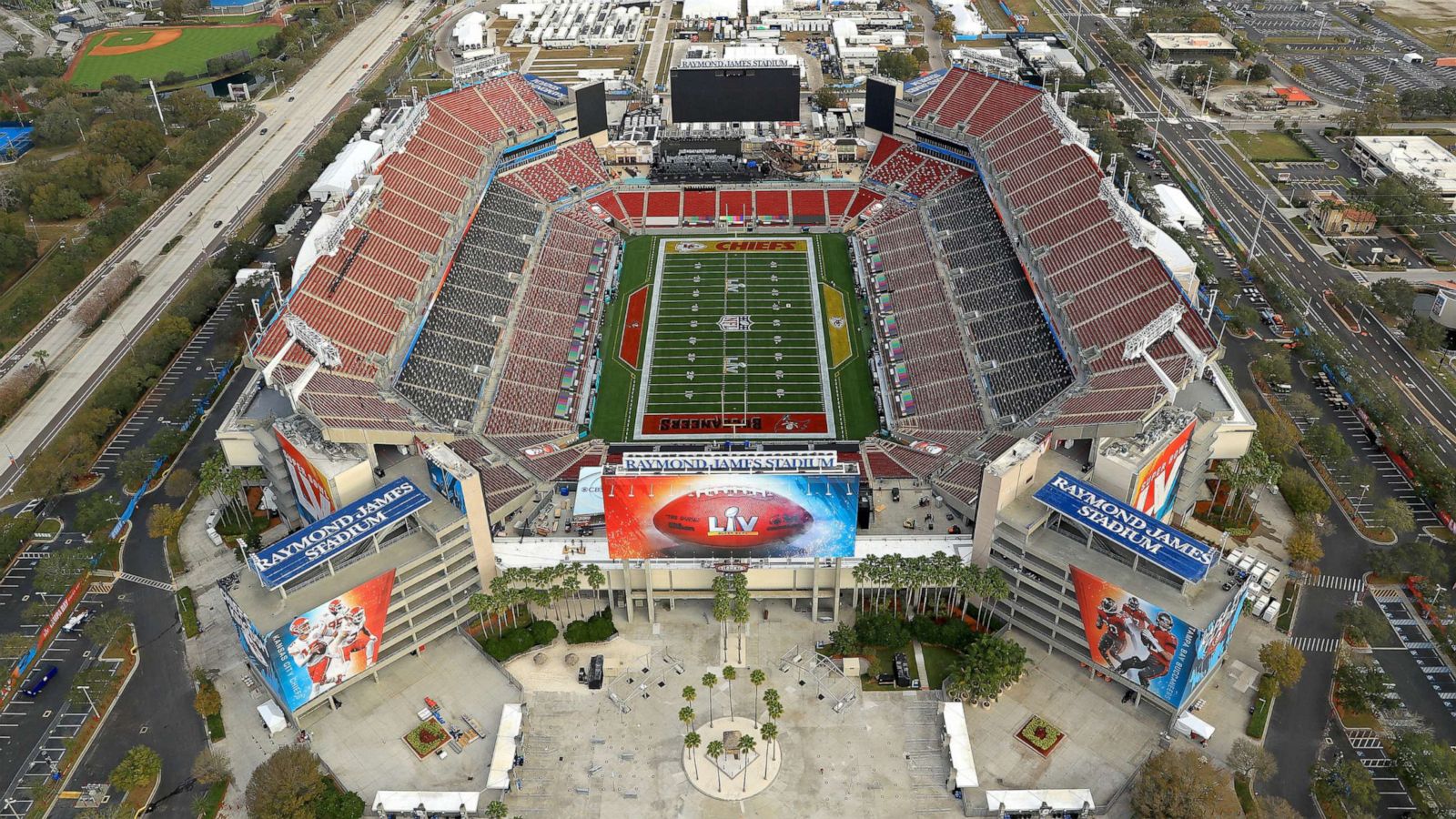 raymond james stadium super bowl