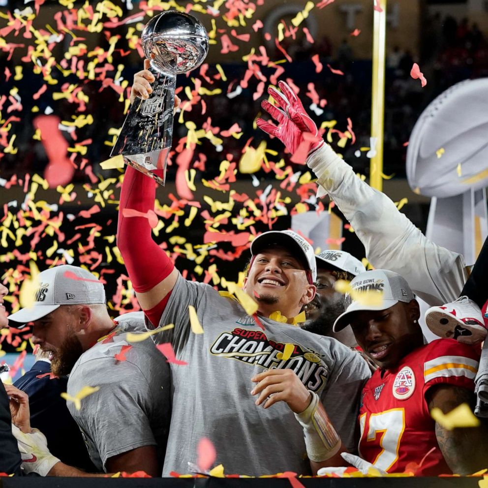 LIVE BLOG: Chiefs top 49ers, 31-20, in Super Bowl LIV