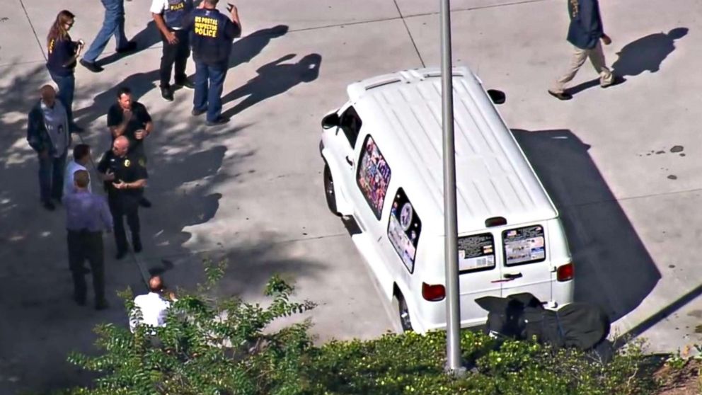 PHOTO: The vehicle belonging to the suspect in custody for an apparent mass mail  bombing plot is in the process of being taken away by authorities in Plantation, Fla., Oct. 26, 2018.