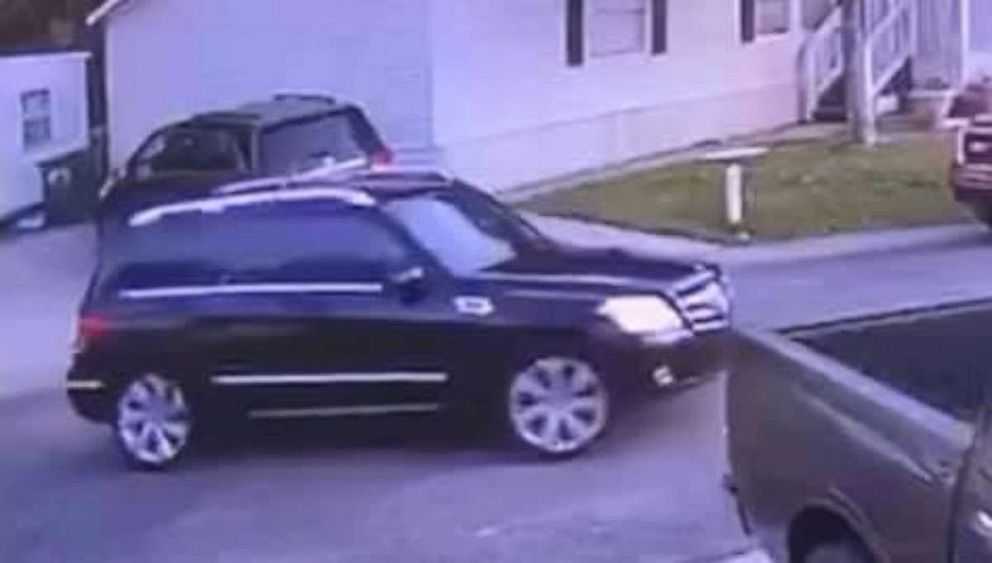 PHOTO: Police say surveillance video shows 13-year-old Amberly Nicole Flores "willingly" get into a dark Mercedes SUV in Pelham, Alabama, on Jan. 21, 2020.