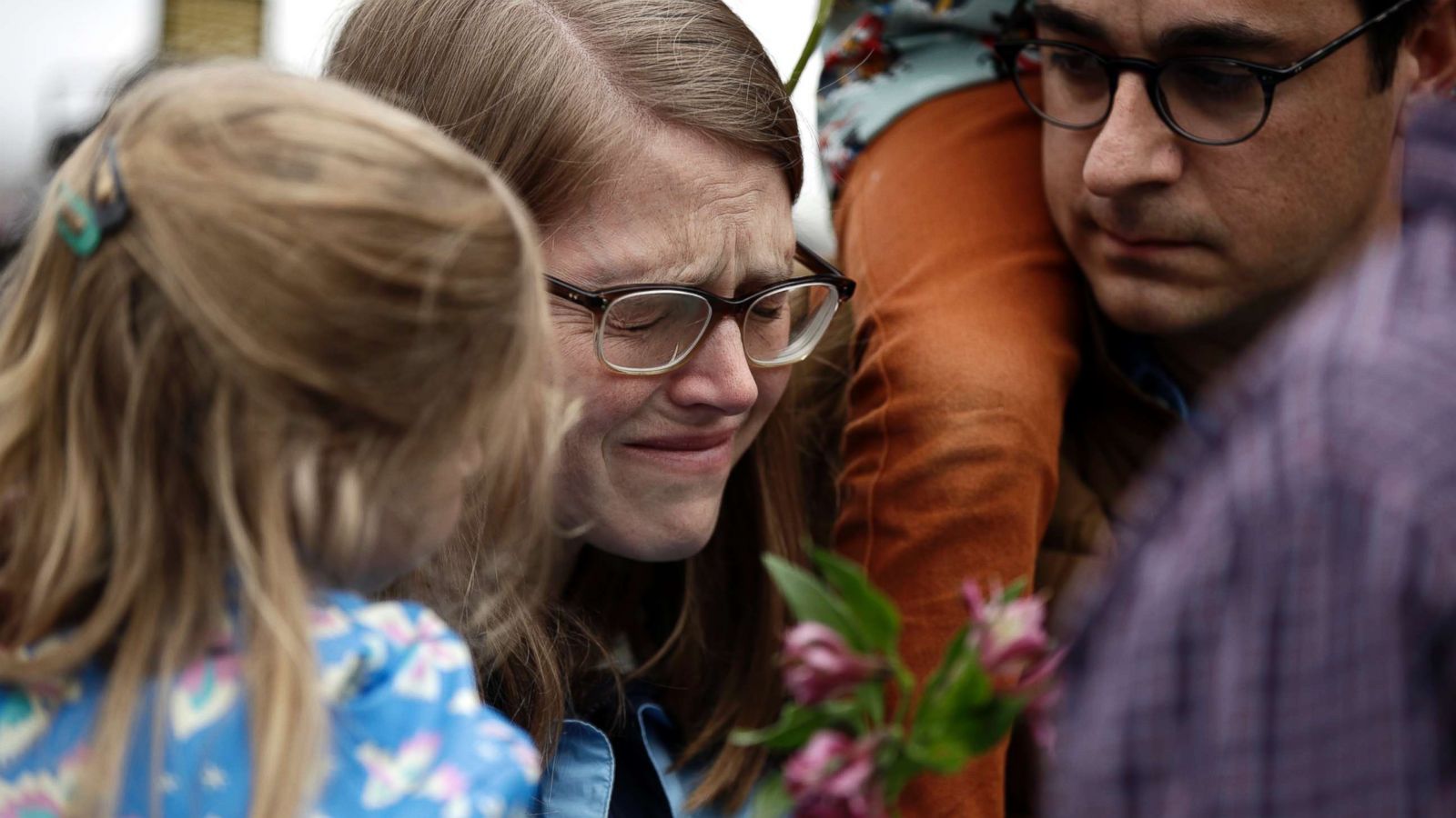 PHOTO: A woman cries as she waits to place flowers at the Tree of Life Synagogue in Pittsburgh, Oct. 28, 2018.