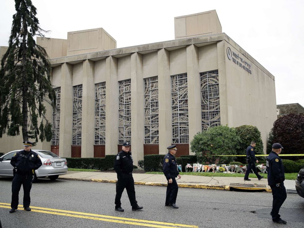 PHOTO: Law enforcement are positioned outside the Tree of Life Synagogue in Pittsburgh, Oct. 28, 2018.