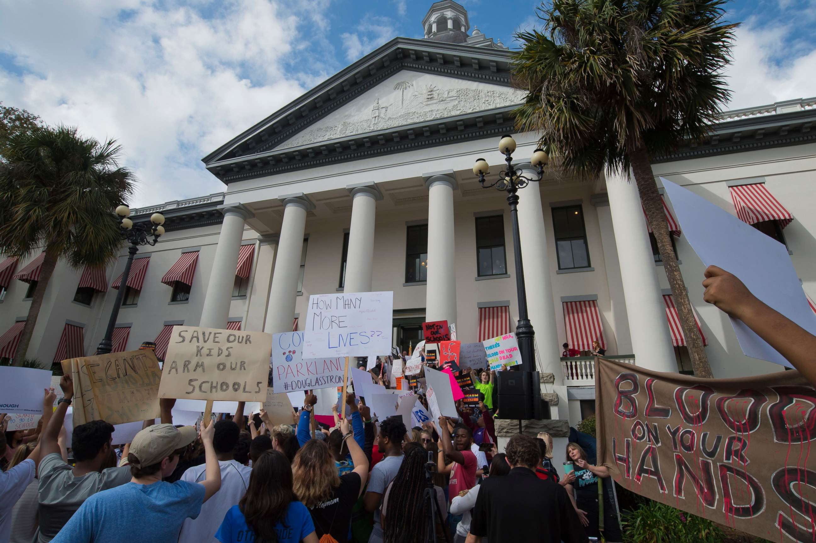 PHOTO: Hundreds of protesters gather at the Florida state Capitol in Tallahassee, Florida, Feb. 21, 2018.