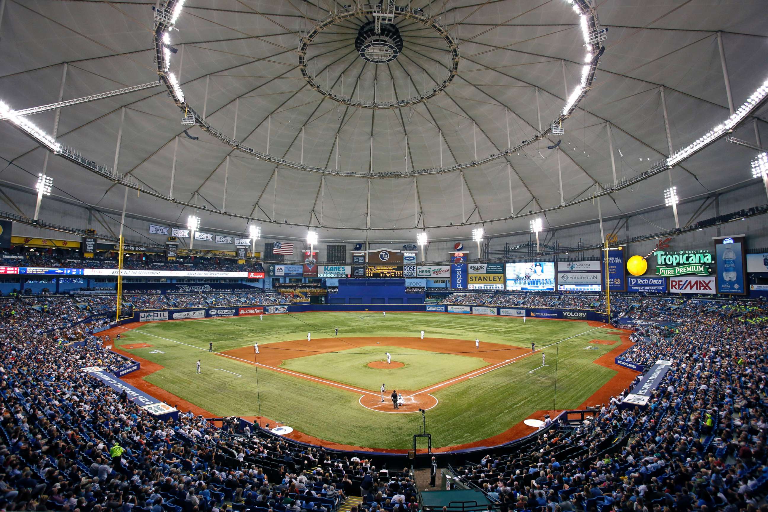 PHOTO: General view as baseball fans watch the Tampa Bay Rays take on the New York Yankees during the sixth inning of a game on April 17, 2014 at Tropicana Field in St. Petersburg, Florida. 