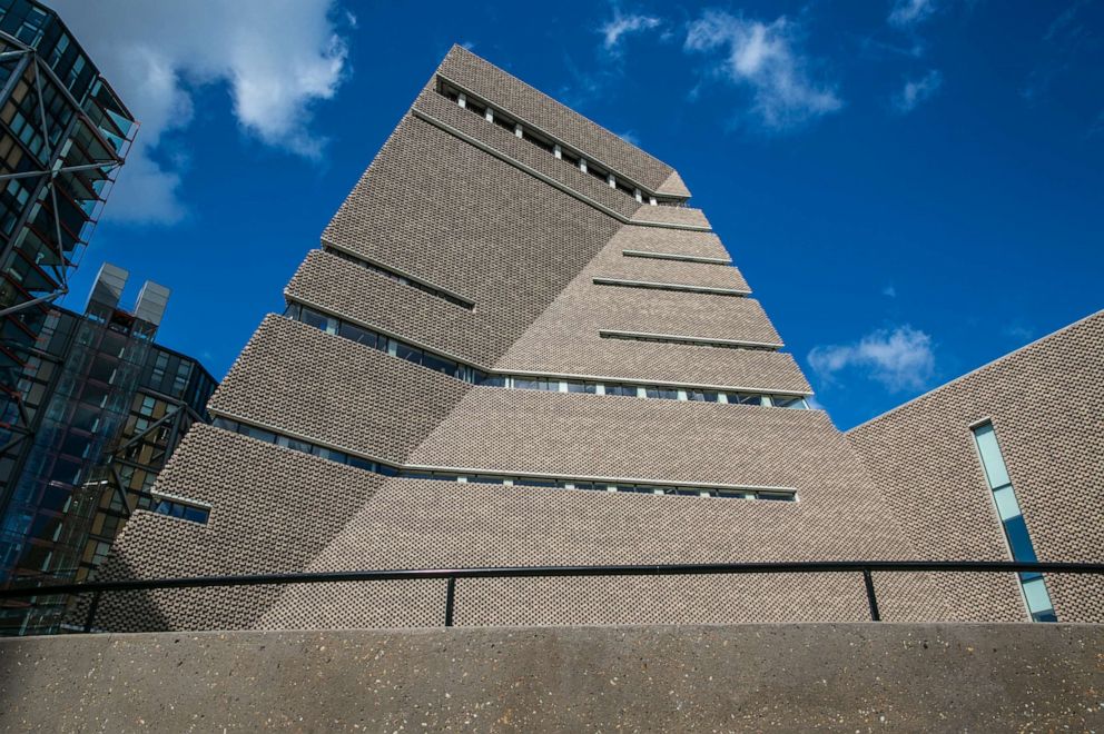 PHOTO: The Tate Modern Museum in London. 
