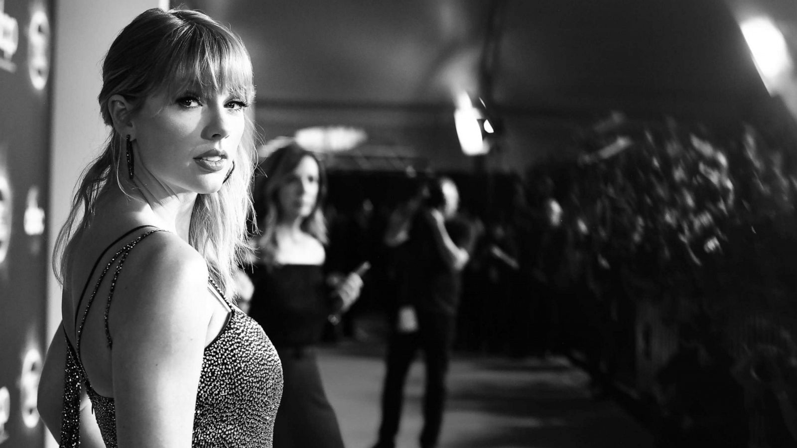 PHOTO: LOS ANGELES, CALIFORNIA - NOVEMBER 24: (EDITORS NOTE: A special effects external filter was used for this image.) Taylor Swift attends the 2019 American Music Awards at Microsoft Theater on November 24, 2019 in Los Angeles, California.