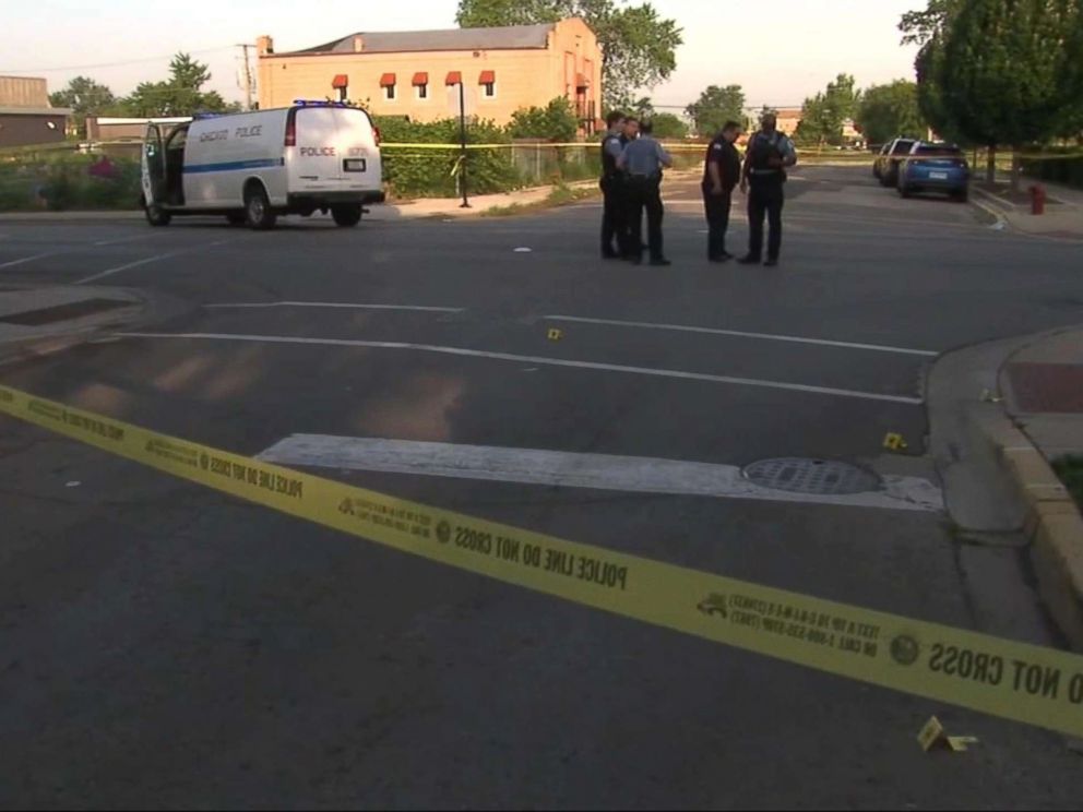 PHOTO: Paramedics in Chicago are under investigation after they covered gunshot victim Erin Carey with a sheet mistakenly believing he was dead from gunshot wounds.