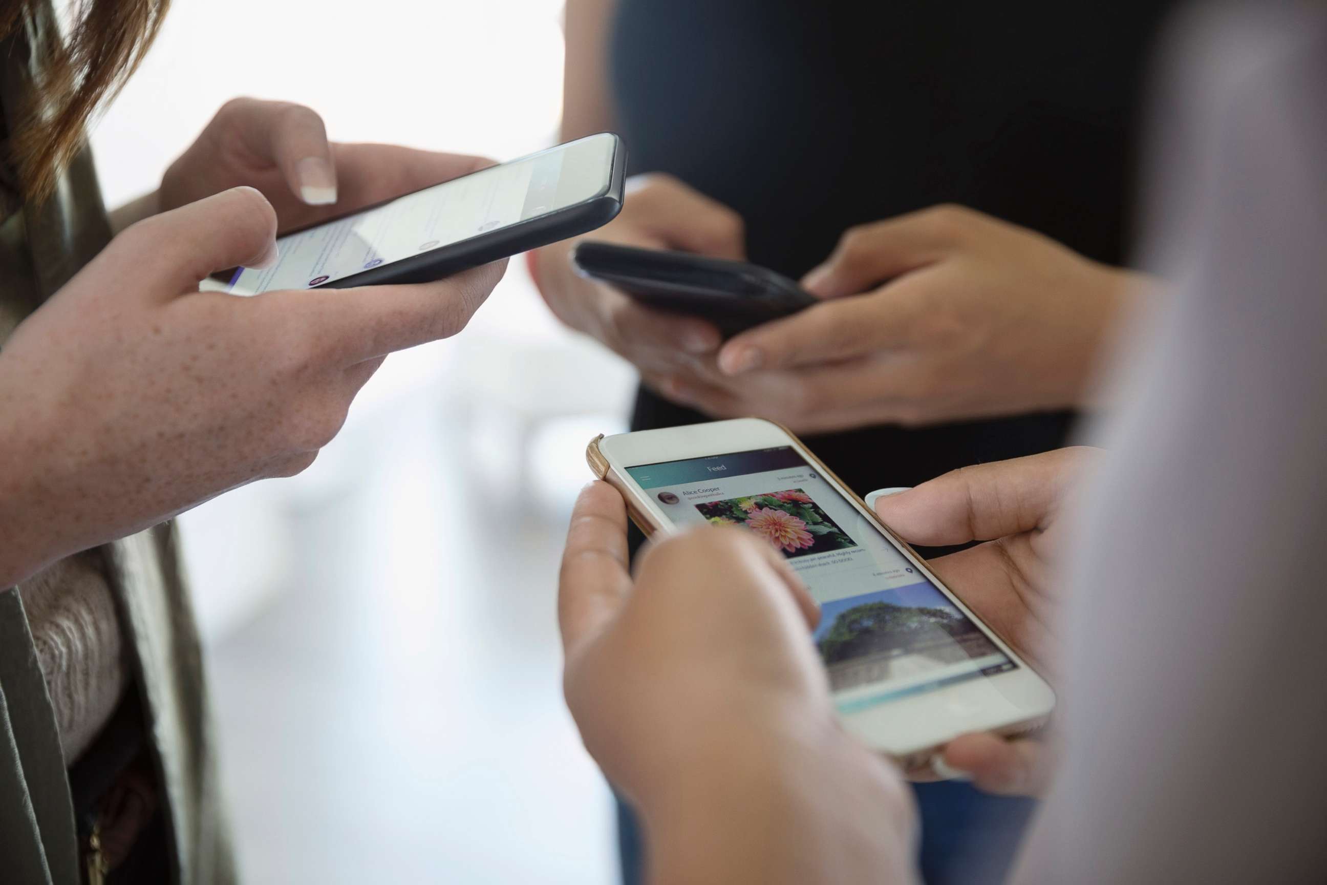 PHOTO: A group of use smartphones in an undated stock photo. 