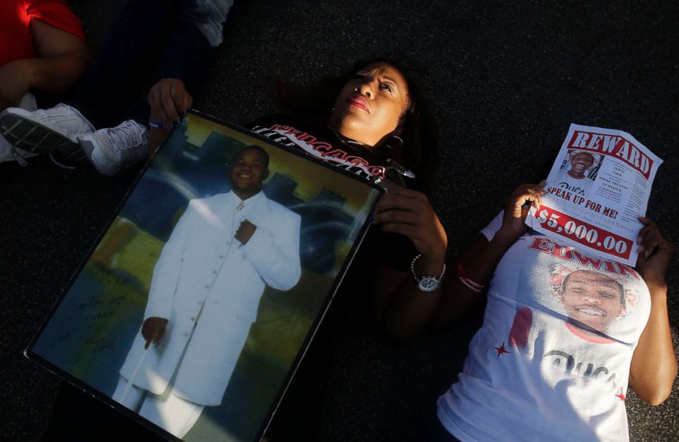 PHOTO: Pam Bosley holds a photo of her son Terrell Bosley who was killed in Chicago during a protest, Aug. 31, 2016 in Chicago.