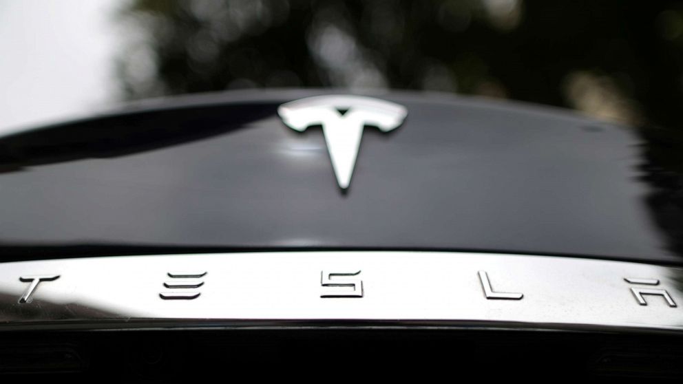 Tesla to offer car insurance