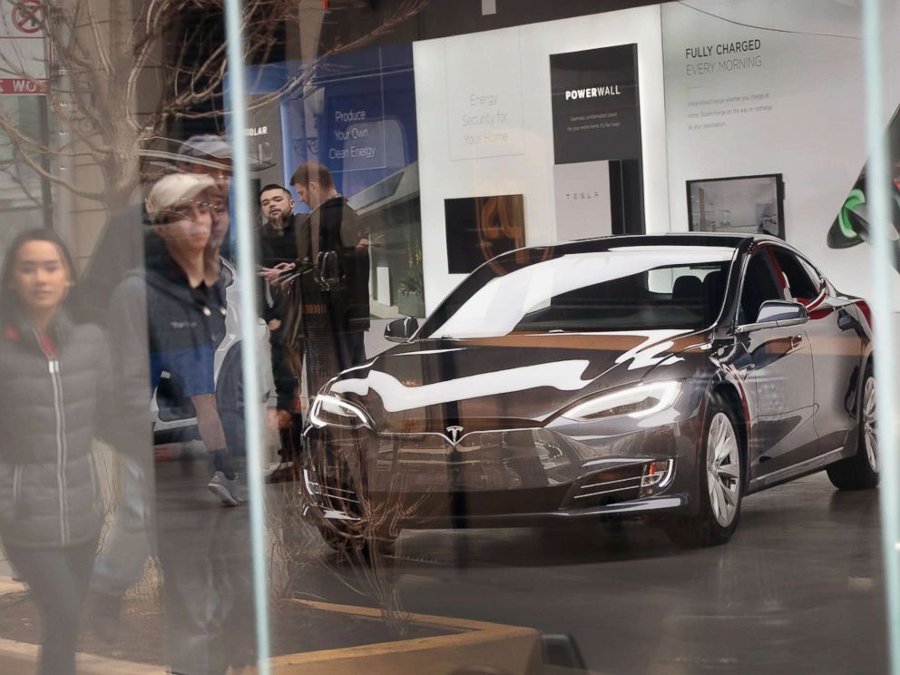PHOTO: A Model S sits on the showroom floor at a Tesla dealership on March 30, 2018, in Chicago, Ill.