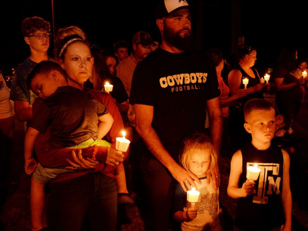 PHOTO: Mourners attend a candle light vigil after a mass shooting at the First Baptist Church in Sutherland Springs, Texas, Nov. 5, 2017.