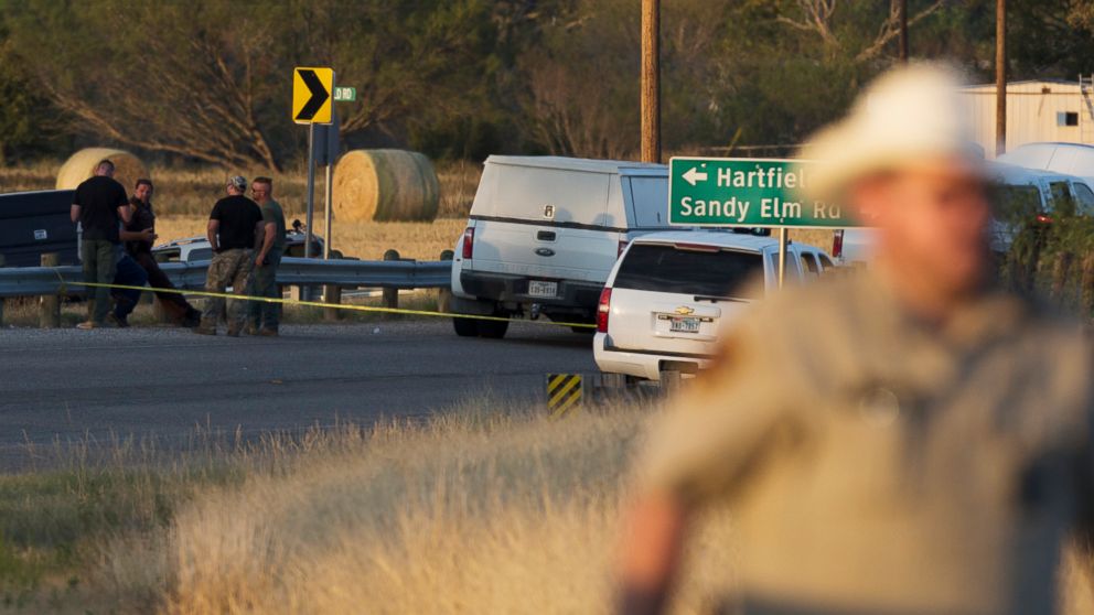 PHOTO: Authorities work the scene where the suspect of a deadly church shooting was found dead in his vehicle near the intersection of FM 539 and Sandy Elm Road in Guadalupe County, Texas, Nov. 5, 2017.