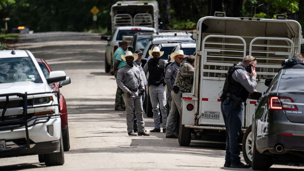 VIDEO: Urgent manhunt for mass shooter in Texas