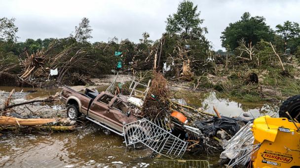 texas-flood-debris-04-gty-jt-