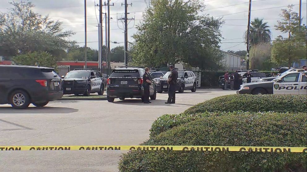 At least 3 shot in apparent human smuggling operation, police say