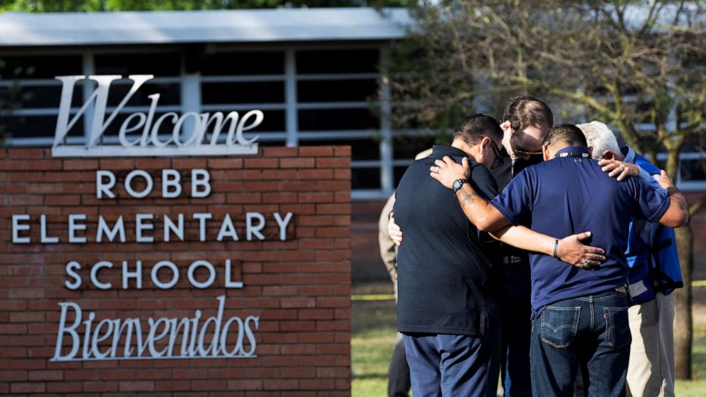 texas-school-hug-rt-ps-220525_1653489263910_hpMain_16x9_992 image