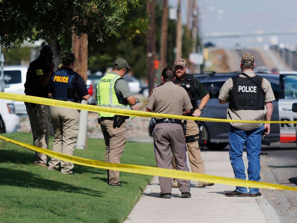 PHOTO: The authorities cordoned off a sidewalk in Odessa, Texas after a massive shooting on August 31, 2019.