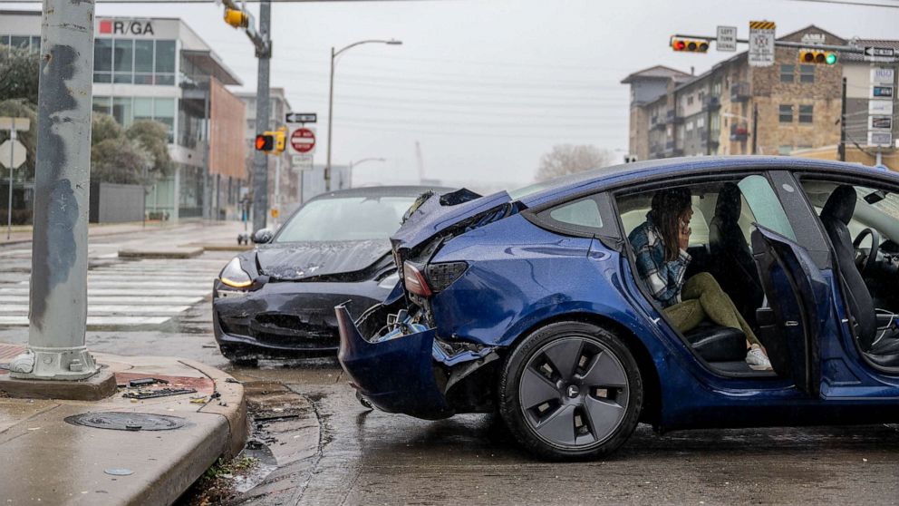 PHOTO: Tina Yeung, 32, waits for paramedics in the back of a Lyft Ride vehicle on Feb. 1, 2023 in Austin.