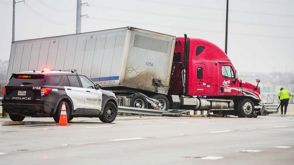 PHOTO: An accident involving an overturned 18-wheeler on Toll road 290 in north Austin stopped all traffic both ways, Jan. 31, 2023 in Austin Texas.