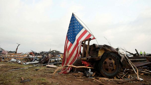 Tornado strikes tiny Texas town, killing at least 4, amid cross-country ...