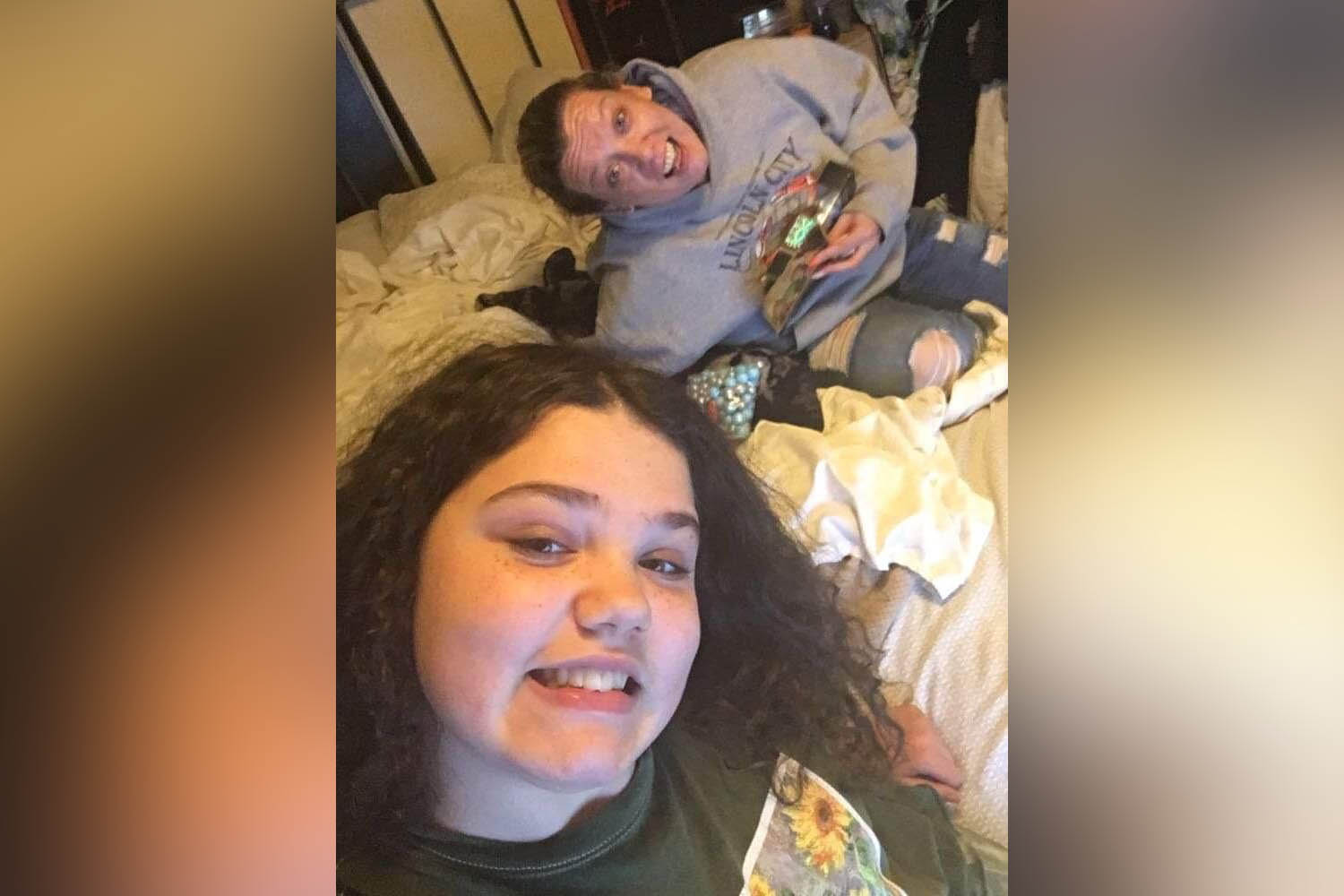 Slipping Mom Sex - 13-year-old girl severely burned while imitating TikTok video, family says  - ABC News