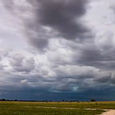 Time-lapse footage shows clouds darkening as thunderstorm form over Waco, Texas.