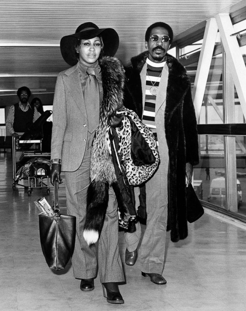 PHOTO: Tina Turner arrives in London with her husband Ike Turner in 1972. 