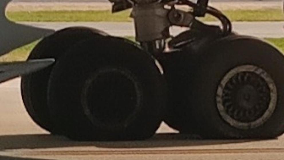 American Airlines Jet Reports Blown Tire at Chicago O'Hare
