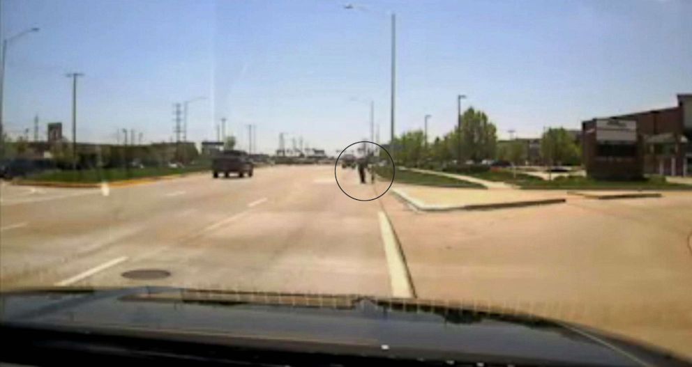 PHOTO: A Naperville Police office rescued a toddler alone on a busy road in Naperville, Ill., May 2018.