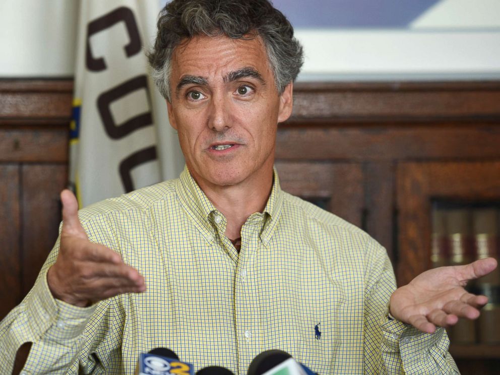 PHOTO: Cook County Sheriff Tom Dart speaks at a news conference in Chicago, July 19, 2017.
