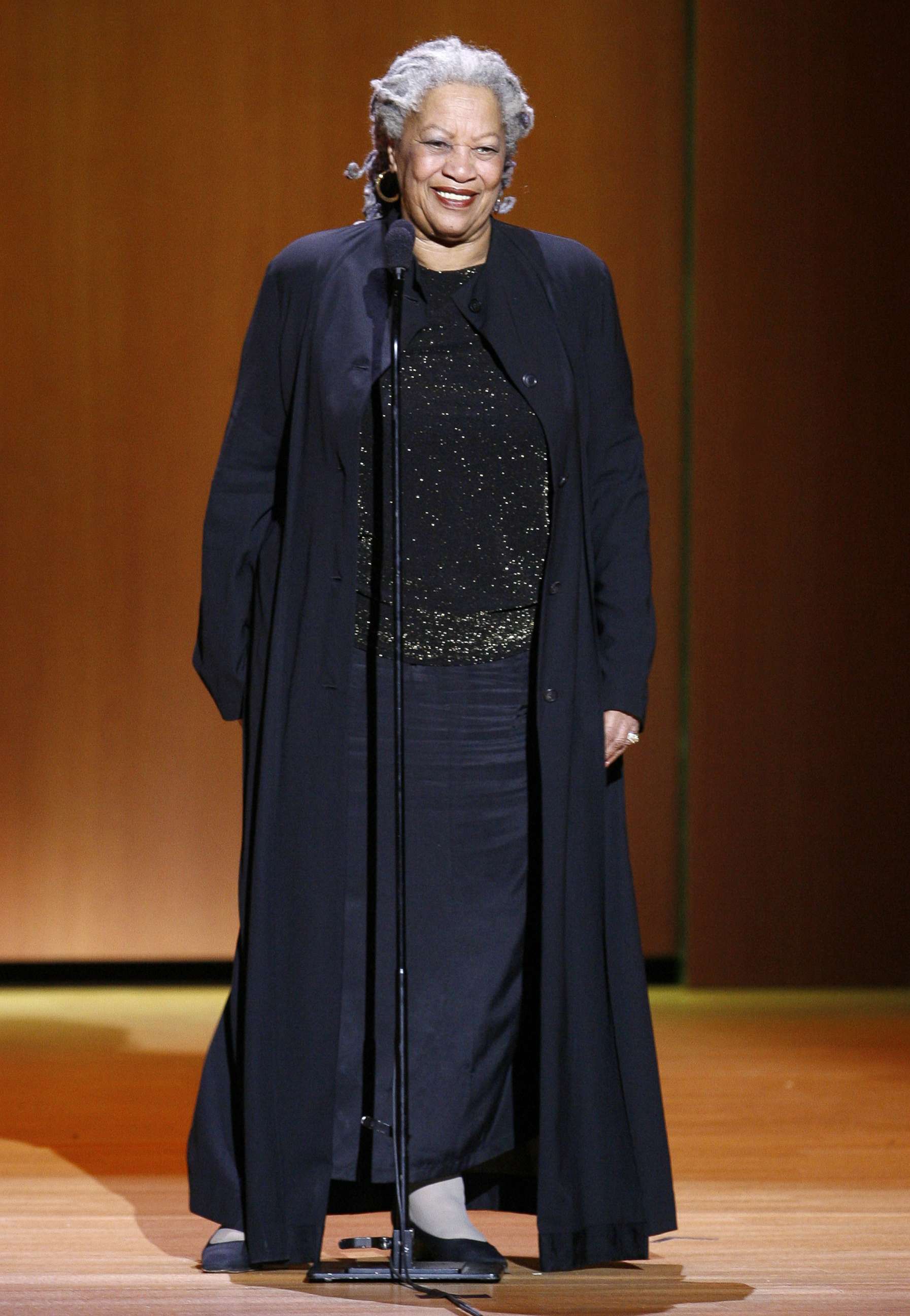 PHOTO: Writer Toni Morrison accepts an awards at Lincoln Center's Avery Fisher Hall, Nov. 5, 2007 in New York.
