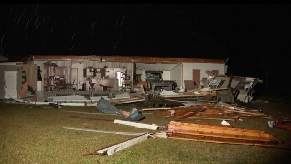 1 killed, 3 injured in Alabama tornado