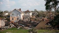 Powerful EF4 tornado rips through Kansas, injures 18 and shuts down ...