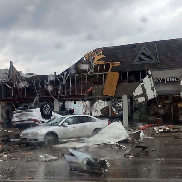 At least 1 dead, 44 injured after tornado strikes northern Michigan - ABC  News