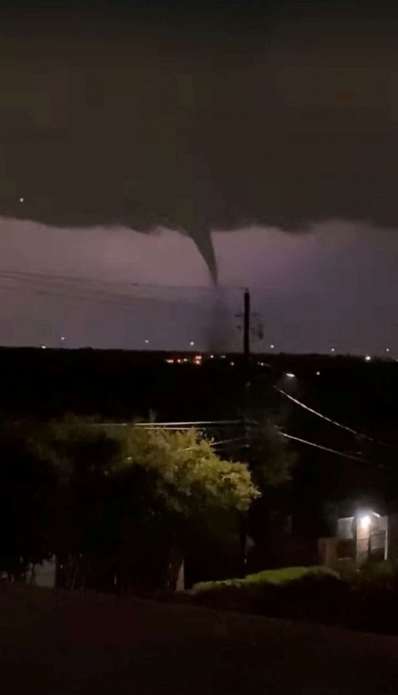 Tornado tears through Dallas, leaving thousands without power ABC News