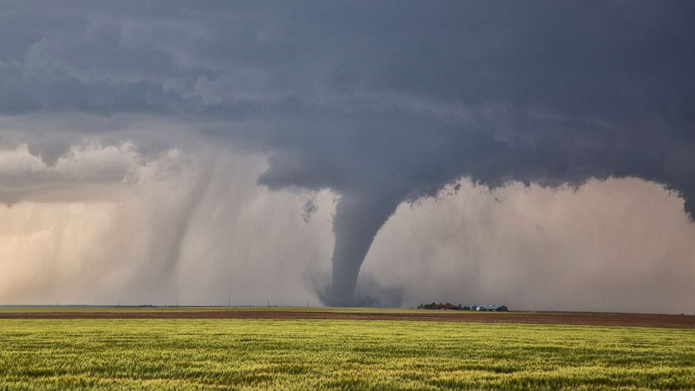 How tornadoes are formed - ABC News