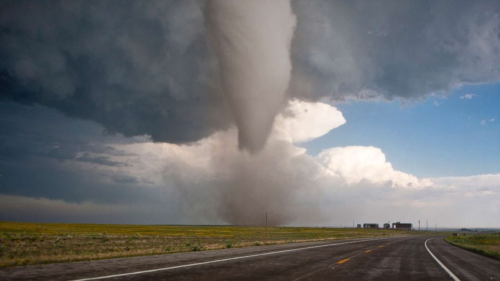 How tornadoes are formed - ABC News