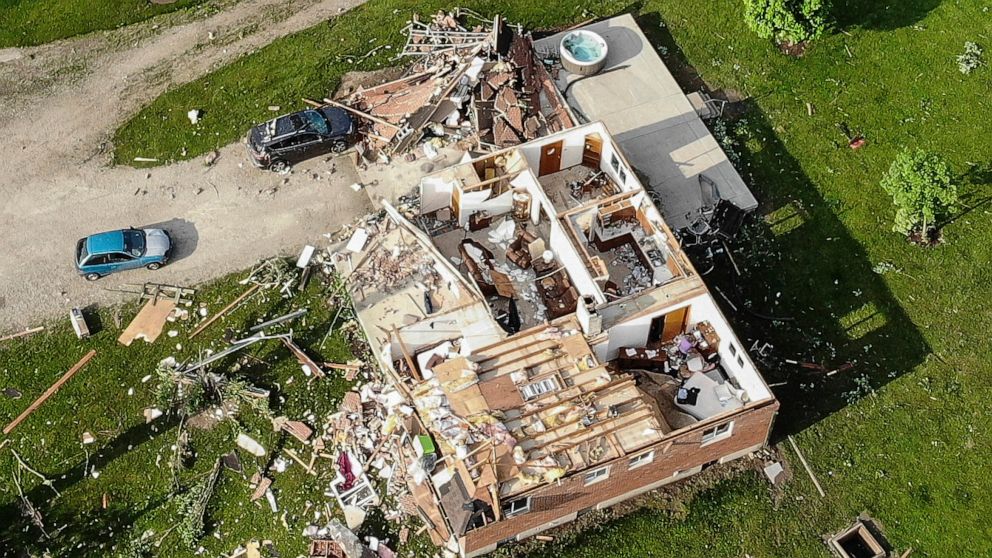 Tornadoes Slam Suburbs Of Major Ohio City 60 Million People Still