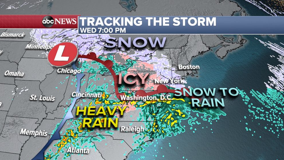 PHOTO: Tracking the storm