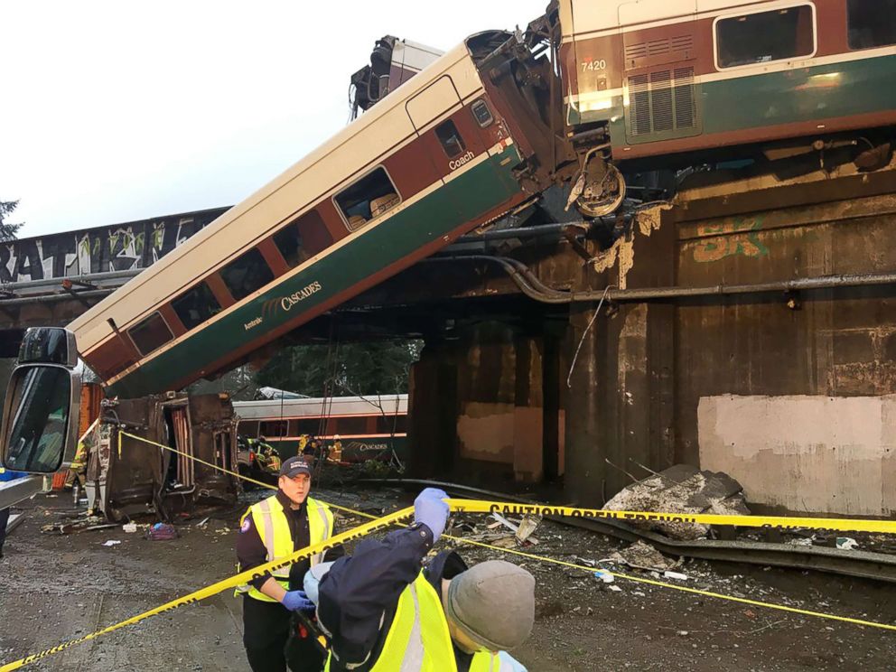 PHOTO: Emergency crews respond to the scene of a train derailment in Washington state, Dec. 18, 2017.